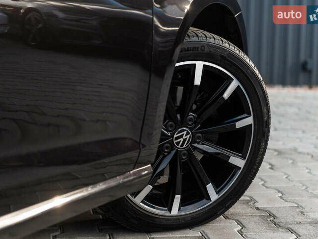 Черный Фольксваген e-Golf, объемом двигателя 0 л и пробегом 93 тыс. км за 15500 $, фото 11 на Automoto.ua