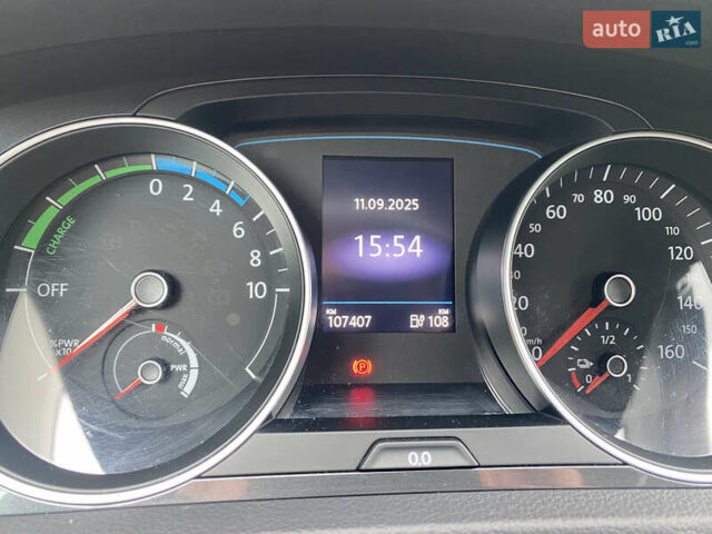 Черный Фольксваген e-Golf, объемом двигателя 0 л и пробегом 108 тыс. км за 13800 $, фото 13 на Automoto.ua