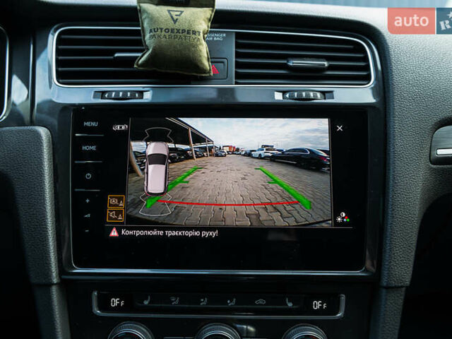 Черный Фольксваген e-Golf, объемом двигателя 0 л и пробегом 93 тыс. км за 15500 $, фото 35 на Automoto.ua