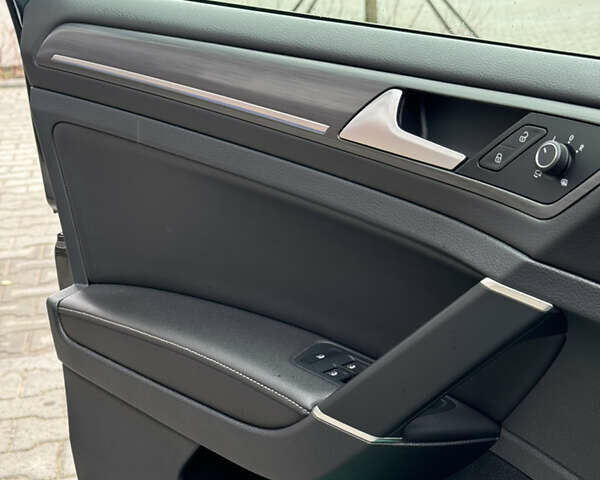 Черный Фольксваген e-Golf, объемом двигателя 0 л и пробегом 110 тыс. км за 14400 $, фото 22 на Automoto.ua