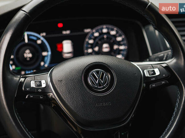 Чорний Фольксваген e-Golf, об'ємом двигуна 0 л та пробігом 110 тис. км за 12500 $, фото 17 на Automoto.ua