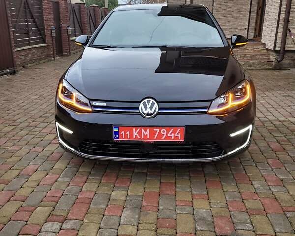Черный Фольксваген e-Golf, объемом двигателя 0 л и пробегом 25 тыс. км за 16300 $, фото 5 на Automoto.ua