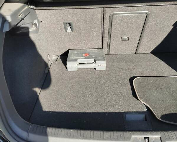 Черный Фольксваген e-Golf, объемом двигателя 0 л и пробегом 133 тыс. км за 14900 $, фото 19 на Automoto.ua