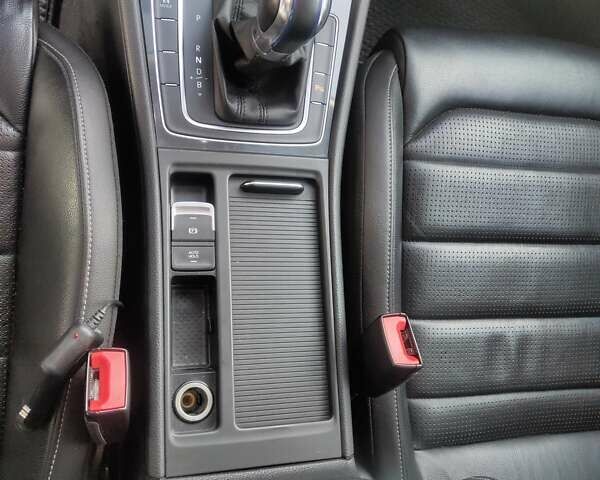 Черный Фольксваген e-Golf, объемом двигателя 0 л и пробегом 133 тыс. км за 14900 $, фото 27 на Automoto.ua