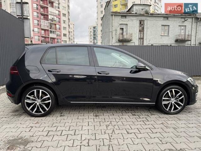 Черный Фольксваген e-Golf, объемом двигателя 0 л и пробегом 159 тыс. км за 14600 $, фото 7 на Automoto.ua