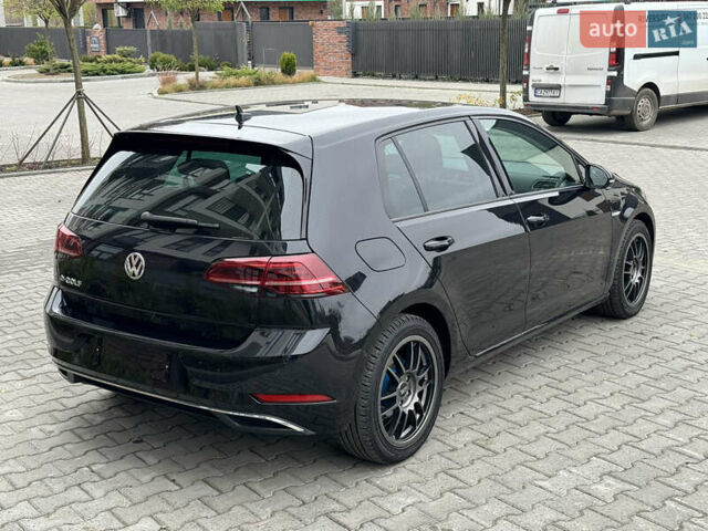 Черный Фольксваген e-Golf, объемом двигателя 0 л и пробегом 110 тыс. км за 14400 $, фото 6 на Automoto.ua