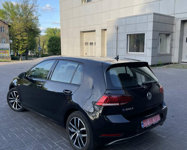 Черный Фольксваген e-Golf, объемом двигателя 0 л и пробегом 145 тыс. км за 14999 $, фото 5 на Automoto.ua