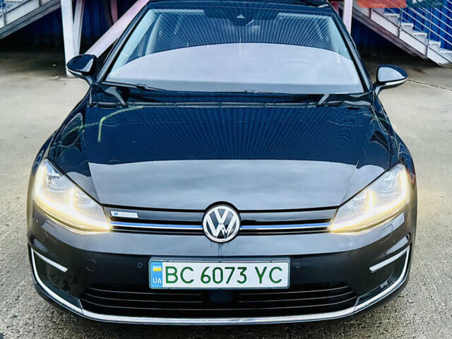 Черный Фольксваген e-Golf, объемом двигателя 0 л и пробегом 133 тыс. км за 16199 $, фото 3 на Automoto.ua