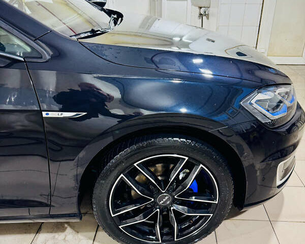 Черный Фольксваген e-Golf, объемом двигателя 0 л и пробегом 133 тыс. км за 16199 $, фото 29 на Automoto.ua