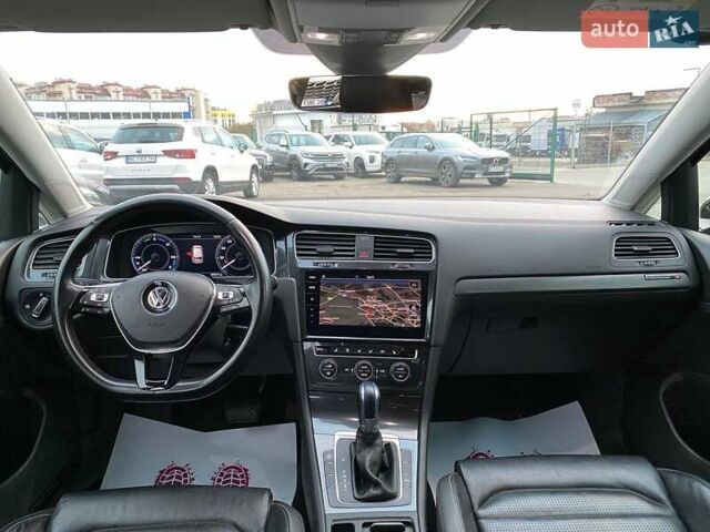 Черный Фольксваген e-Golf, объемом двигателя 0 л и пробегом 109 тыс. км за 14700 $, фото 16 на Automoto.ua