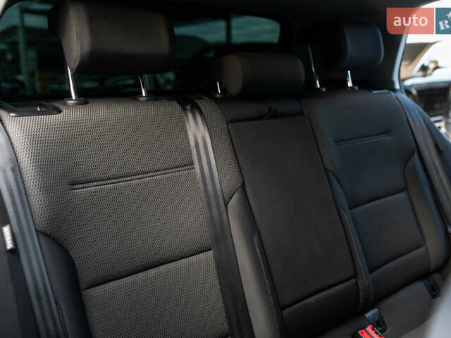 Черный Фольксваген e-Golf, объемом двигателя 0 л и пробегом 93 тыс. км за 15500 $, фото 30 на Automoto.ua