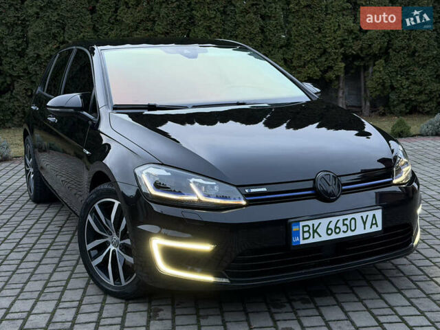 Черный Фольксваген e-Golf, объемом двигателя 0 л и пробегом 145 тыс. км за 14900 $, фото 3 на Automoto.ua