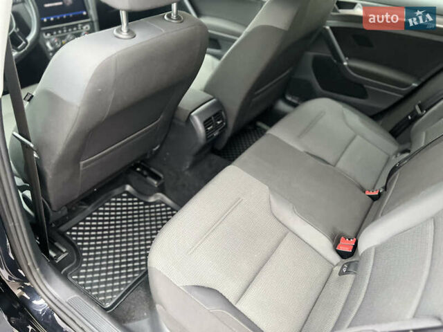 Черный Фольксваген e-Golf, объемом двигателя 0 л и пробегом 110 тыс. км за 12200 $, фото 14 на Automoto.ua