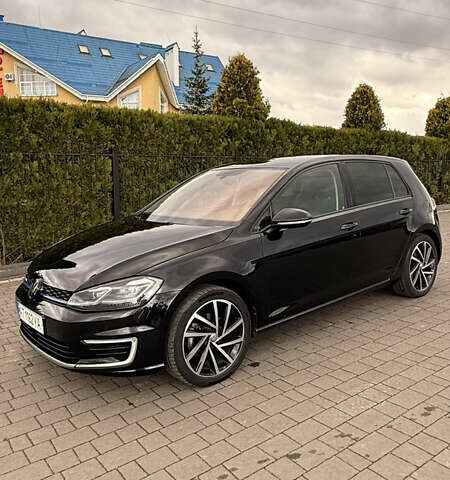 Чорний Фольксваген e-Golf, об'ємом двигуна 0 л та пробігом 105 тис. км за 12999 $, фото 8 на Automoto.ua