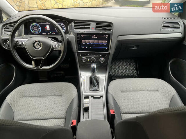 Чорний Фольксваген e-Golf, об'ємом двигуна 0 л та пробігом 109 тис. км за 12250 $, фото 22 на Automoto.ua