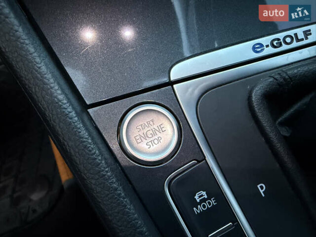 Черный Фольксваген e-Golf, объемом двигателя 0 л и пробегом 145 тыс. км за 14900 $, фото 65 на Automoto.ua
