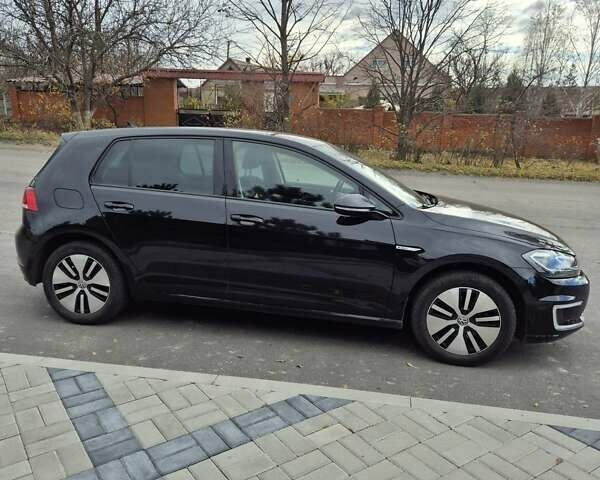 Чорний Фольксваген e-Golf, об'ємом двигуна 0 л та пробігом 121 тис. км за 13900 $, фото 8 на Automoto.ua