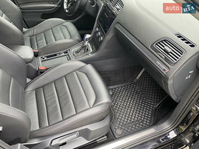 Черный Фольксваген e-Golf, объемом двигателя 0 л и пробегом 108 тыс. км за 13800 $, фото 7 на Automoto.ua