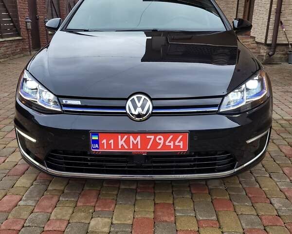 Черный Фольксваген e-Golf, объемом двигателя 0 л и пробегом 25 тыс. км за 16300 $, фото 6 на Automoto.ua