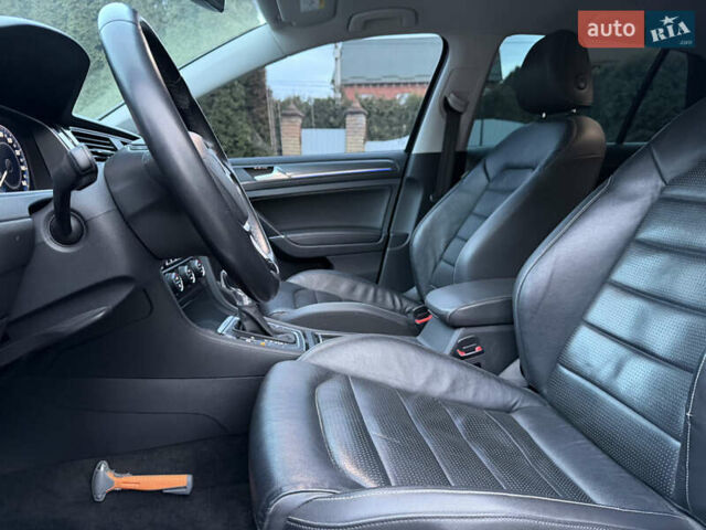 Черный Фольксваген e-Golf, объемом двигателя 0 л и пробегом 145 тыс. км за 14900 $, фото 79 на Automoto.ua