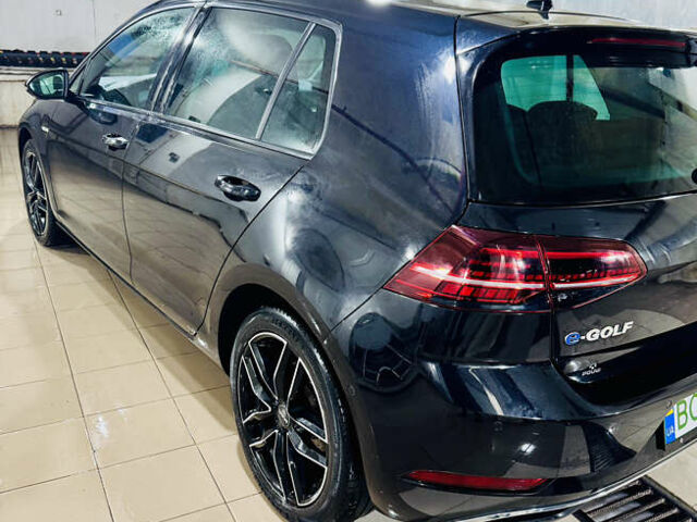 Черный Фольксваген e-Golf, объемом двигателя 0 л и пробегом 133 тыс. км за 16199 $, фото 25 на Automoto.ua