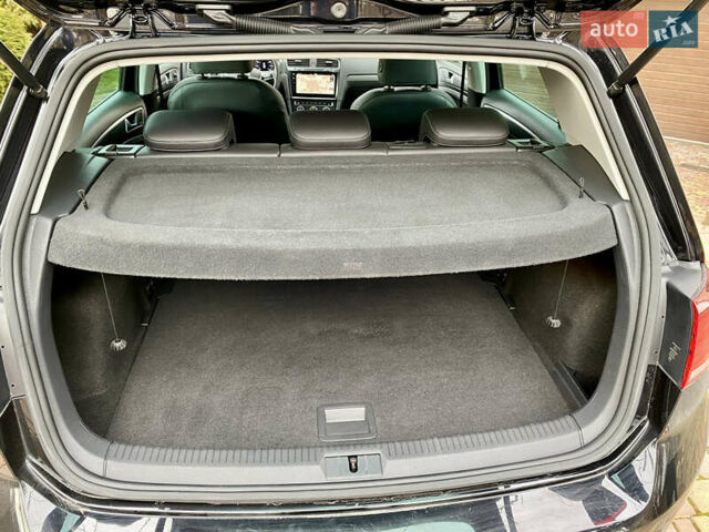 Чорний Фольксваген e-Golf, об'ємом двигуна 0 л та пробігом 90 тис. км за 14500 $, фото 16 на Automoto.ua