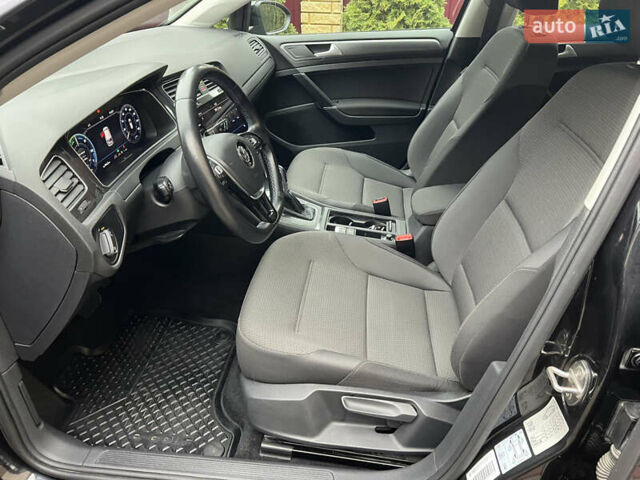 Чорний Фольксваген e-Golf, об'ємом двигуна 0 л та пробігом 109 тис. км за 12250 $, фото 15 на Automoto.ua