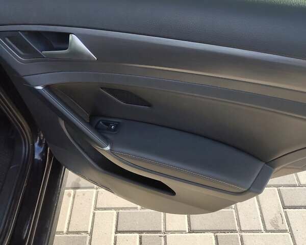 Черный Фольксваген e-Golf, объемом двигателя 0 л и пробегом 133 тыс. км за 14900 $, фото 57 на Automoto.ua