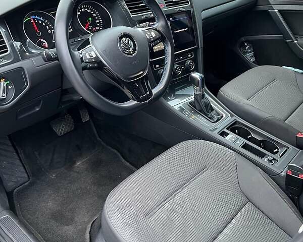 Черный Фольксваген e-Golf, объемом двигателя 0 л и пробегом 47 тыс. км за 16900 $, фото 11 на Automoto.ua