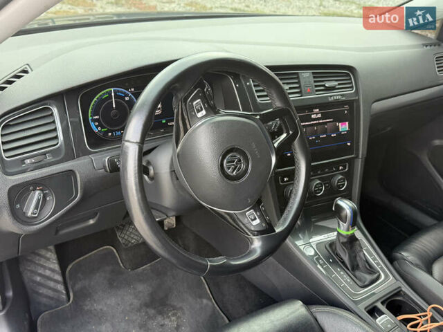 Фольксваген e-Golf 2018 в Кропивницком (Кировограде) на Automoto.ua Черный Фольксваген e-Golf, объемом двигателя 0 л и пробегом 122 тыс. км за 13700 $, фото 4 на Automoto.ua