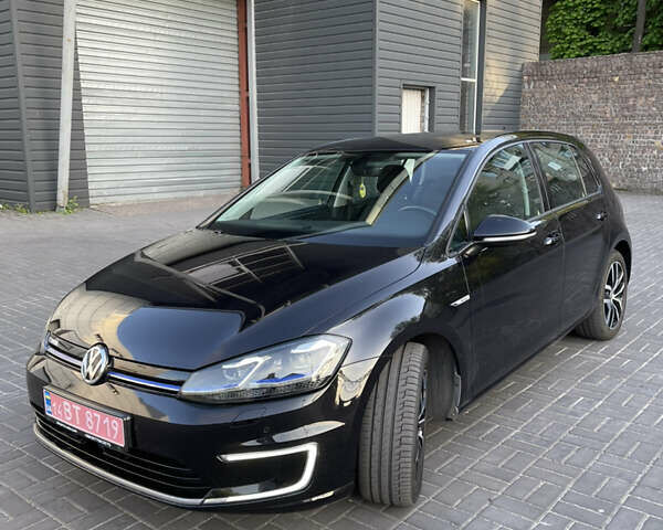 Черный Фольксваген e-Golf, объемом двигателя 0 л и пробегом 145 тыс. км за 14999 $, фото 1 на Automoto.ua