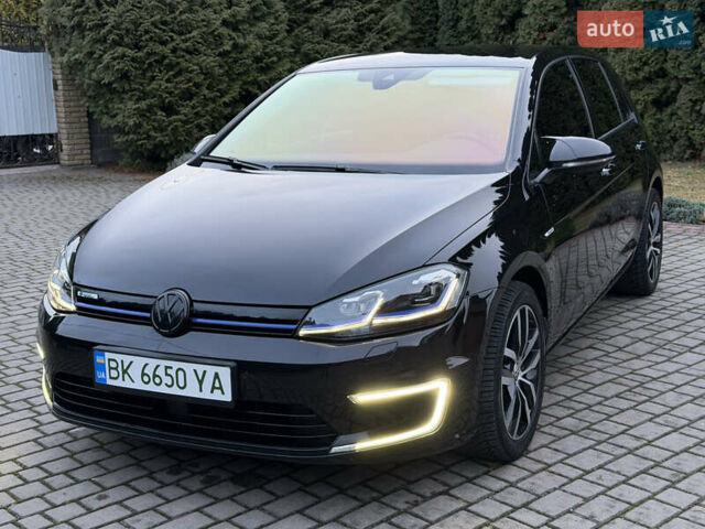 Черный Фольксваген e-Golf, объемом двигателя 0 л и пробегом 145 тыс. км за 14900 $, фото 6 на Automoto.ua