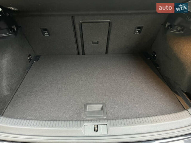 Чорний Фольксваген e-Golf, об'ємом двигуна 0 л та пробігом 109 тис. км за 12250 $, фото 26 на Automoto.ua