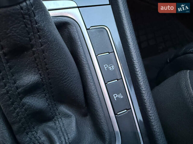 Черный Фольксваген e-Golf, объемом двигателя 0 л и пробегом 145 тыс. км за 14900 $, фото 66 на Automoto.ua