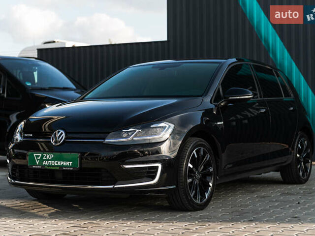 Черный Фольксваген e-Golf, объемом двигателя 0 л и пробегом 93 тыс. км за 15500 $, фото 4 на Automoto.ua