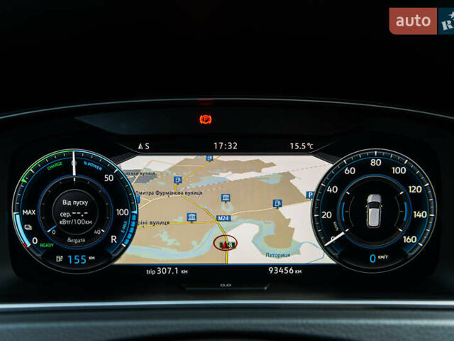 Черный Фольксваген e-Golf, объемом двигателя 0 л и пробегом 93 тыс. км за 15500 $, фото 37 на Automoto.ua