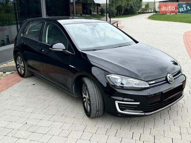 Черный Фольксваген e-Golf, объемом двигателя 0 л и пробегом 74 тыс. км за 14300 $, фото 12 на Automoto.ua
