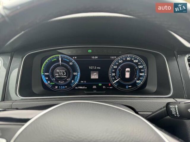 Чорний Фольксваген e-Golf, об'ємом двигуна 0 л та пробігом 140 тис. км за 15500 $, фото 10 на Automoto.ua