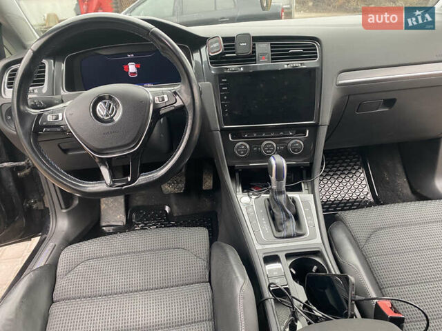 Черный Фольксваген e-Golf, объемом двигателя 0 л и пробегом 151 тыс. км за 12999 $, фото 11 на Automoto.ua
