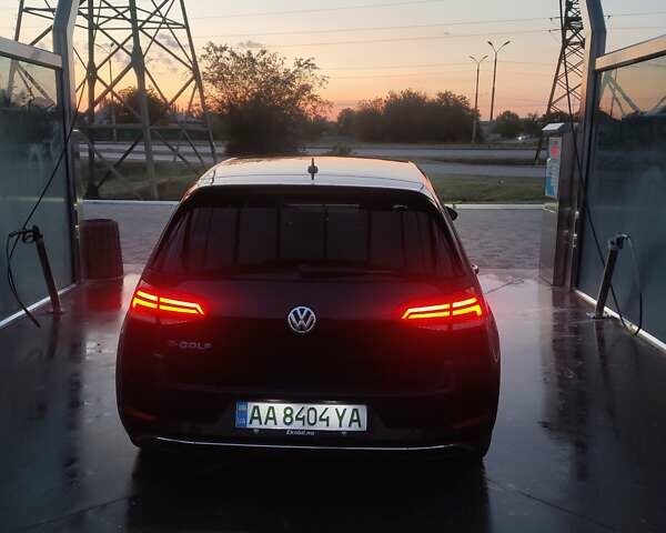Черный Фольксваген e-Golf, объемом двигателя 0 л и пробегом 133 тыс. км за 14900 $, фото 4 на Automoto.ua