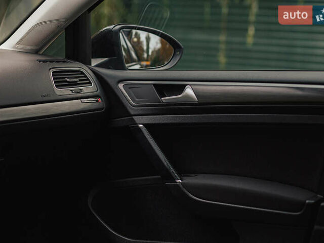 Чорний Фольксваген e-Golf, об'ємом двигуна 0 л та пробігом 110 тис. км за 12500 $, фото 22 на Automoto.ua