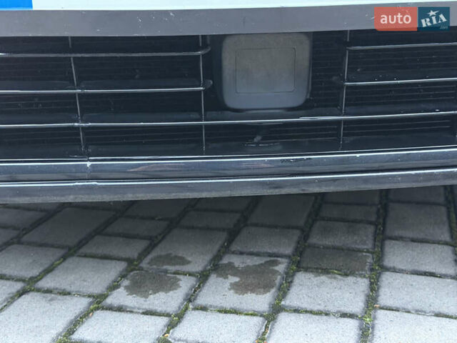 Черный Фольксваген e-Golf, объемом двигателя 0 л и пробегом 145 тыс. км за 14900 $, фото 105 на Automoto.ua