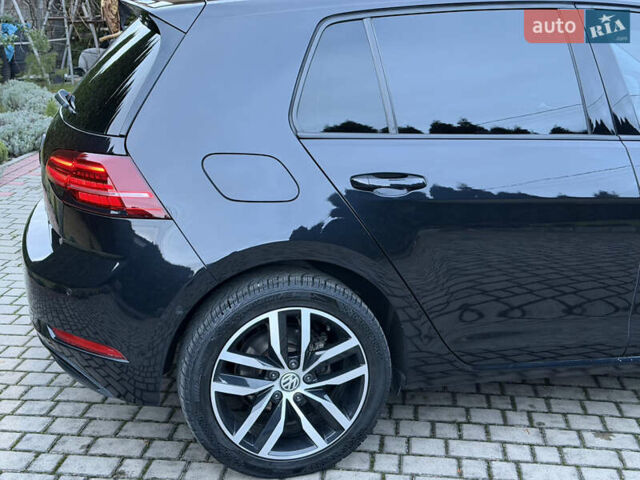 Черный Фольксваген e-Golf, объемом двигателя 0 л и пробегом 145 тыс. км за 14900 $, фото 29 на Automoto.ua