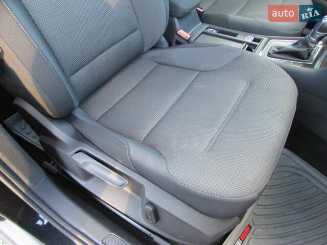 Черный Фольксваген e-Golf, объемом двигателя 0 л и пробегом 166 тыс. км за 11000 $, фото 20 на Automoto.ua