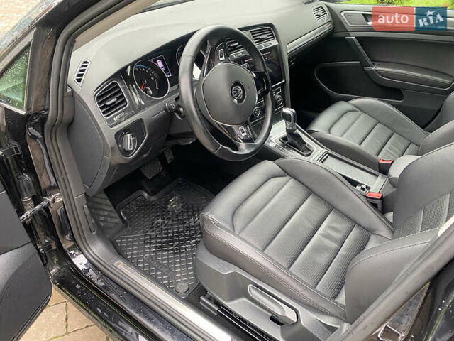 Черный Фольксваген e-Golf, объемом двигателя 0 л и пробегом 108 тыс. км за 13800 $, фото 14 на Automoto.ua