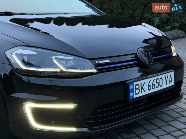 Черный Фольксваген e-Golf, объемом двигателя 0 л и пробегом 145 тыс. км за 14900 $, фото 83 на Automoto.ua