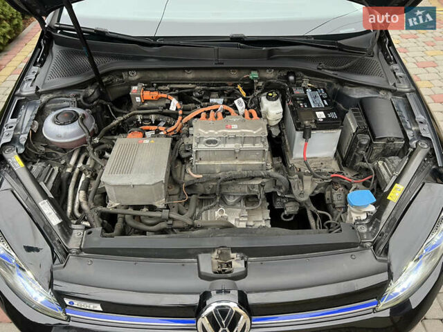 Чорний Фольксваген e-Golf, об'ємом двигуна 0 л та пробігом 109 тис. км за 12250 $, фото 43 на Automoto.ua