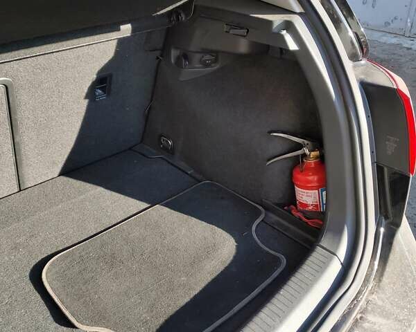 Черный Фольксваген e-Golf, объемом двигателя 0 л и пробегом 133 тыс. км за 14900 $, фото 41 на Automoto.ua