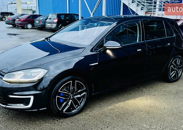 Черный Фольксваген e-Golf, объемом двигателя 0 л и пробегом 133 тыс. км за 16199 $, фото 6 на Automoto.ua