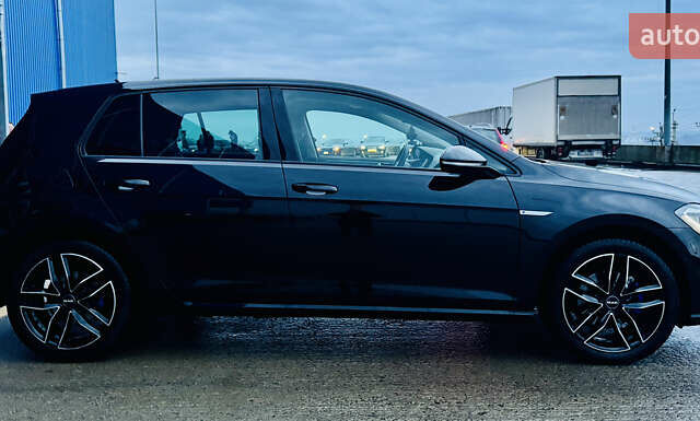 Черный Фольксваген e-Golf, объемом двигателя 0 л и пробегом 133 тыс. км за 16199 $, фото 9 на Automoto.ua